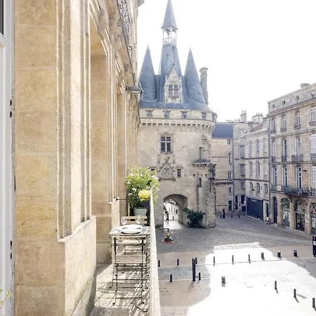 Place Du Palais Centre Historique *