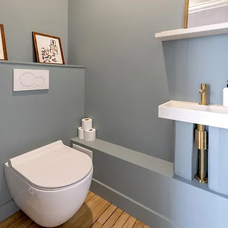 Place Du Palais Centre Historique